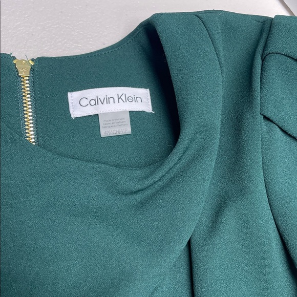 Green Calvin Klein Dress. Size 4 - Picture 2 of 6